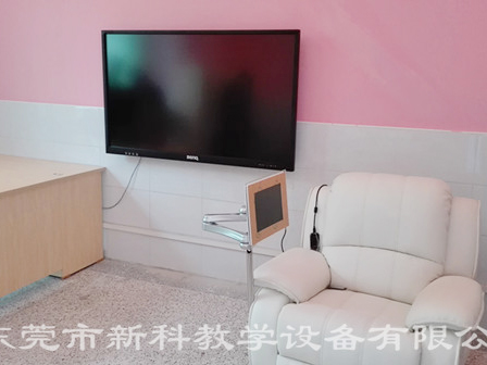 <a href='http://www.sangmie.cn' target='1' style='font-size:14px; font-weight:bold; color:#0080ff;'>心理咨詢室</a>布置