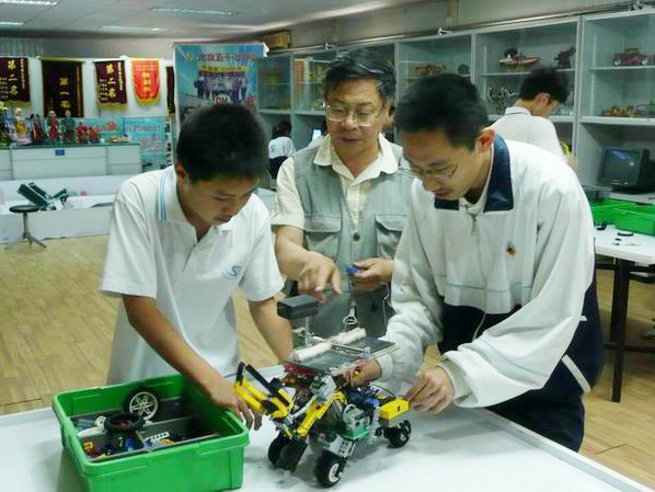 <a href='http://www.sangmie.cn/chanpin/60-1.html' target='1' style='font-size:18px; font-weight:bold; color:#000000;'>機器人功能室</a>5