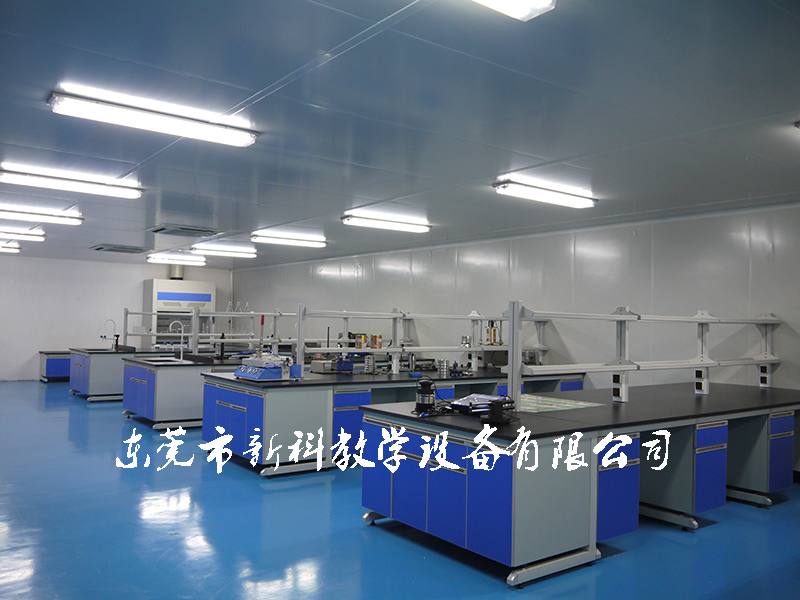 <a href='http://www.sangmie.cn/products/63-1.html' target='1' style='font-size:18px; font-weight:bold; color:#000000;'>中央實(shí)驗(yàn)臺(tái)</a>案例